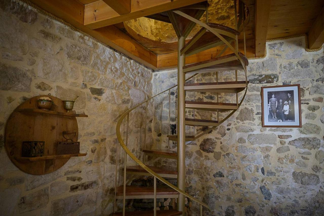 Traditional Stone Mezonete Krousonas  Dış mekan fotoğraf